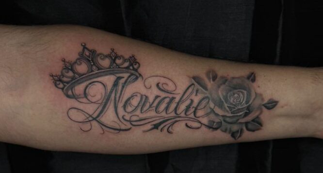 Lettrage Novalie avec couronne et rose